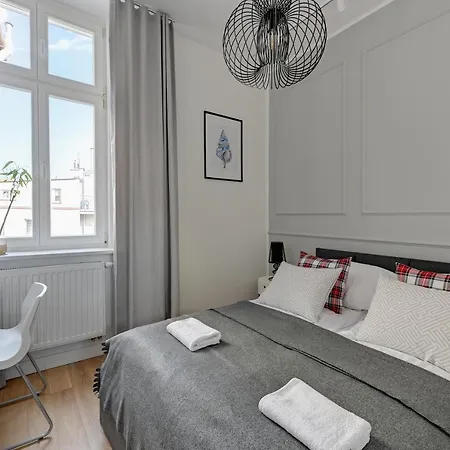 Apartamento Grand - Two Bedroom, 6 Person Center *